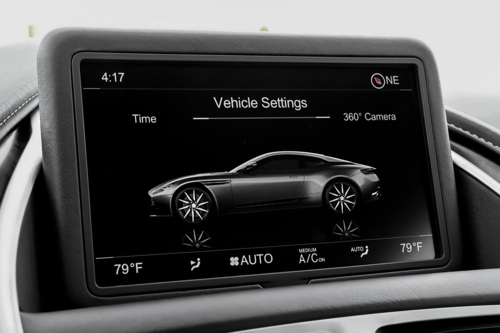 Used 2020 Aston Martin DB11 Coupe image 30