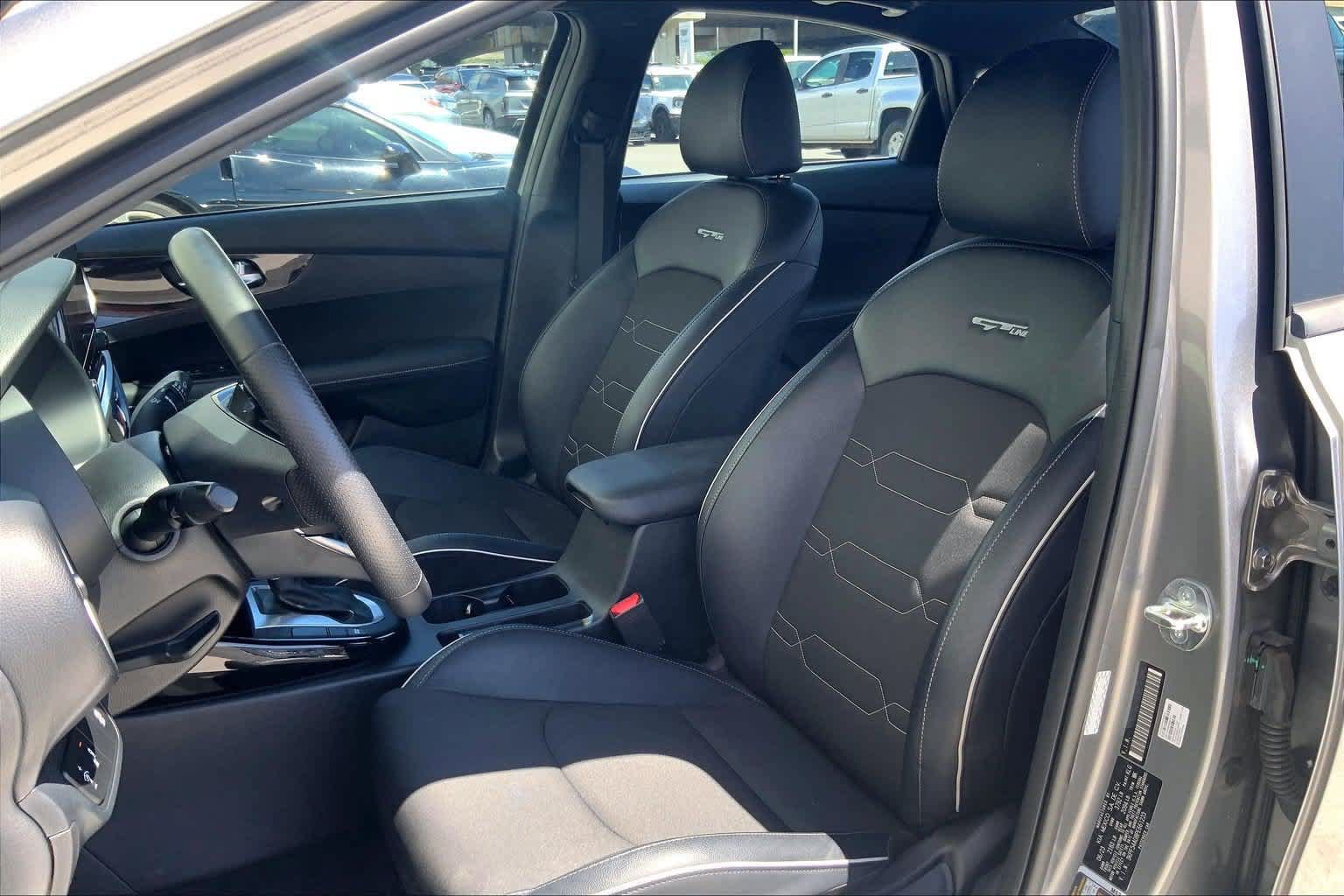 Used 2023 Kia Forte GT-Line w/ GT-Line Premium Package FWD image 11