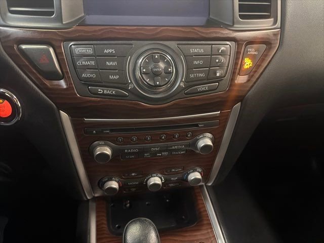 Used 2019 Nissan Pathfinder Platinum image 21