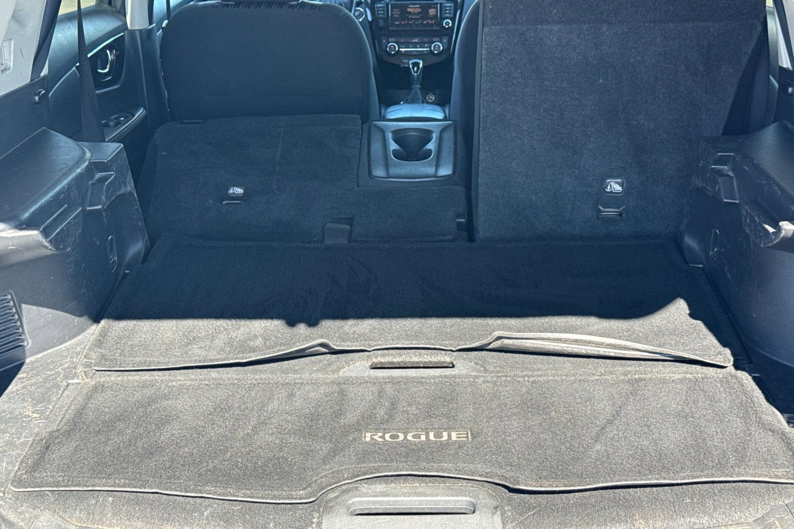 Used 2018 Nissan Rogue SV image 12