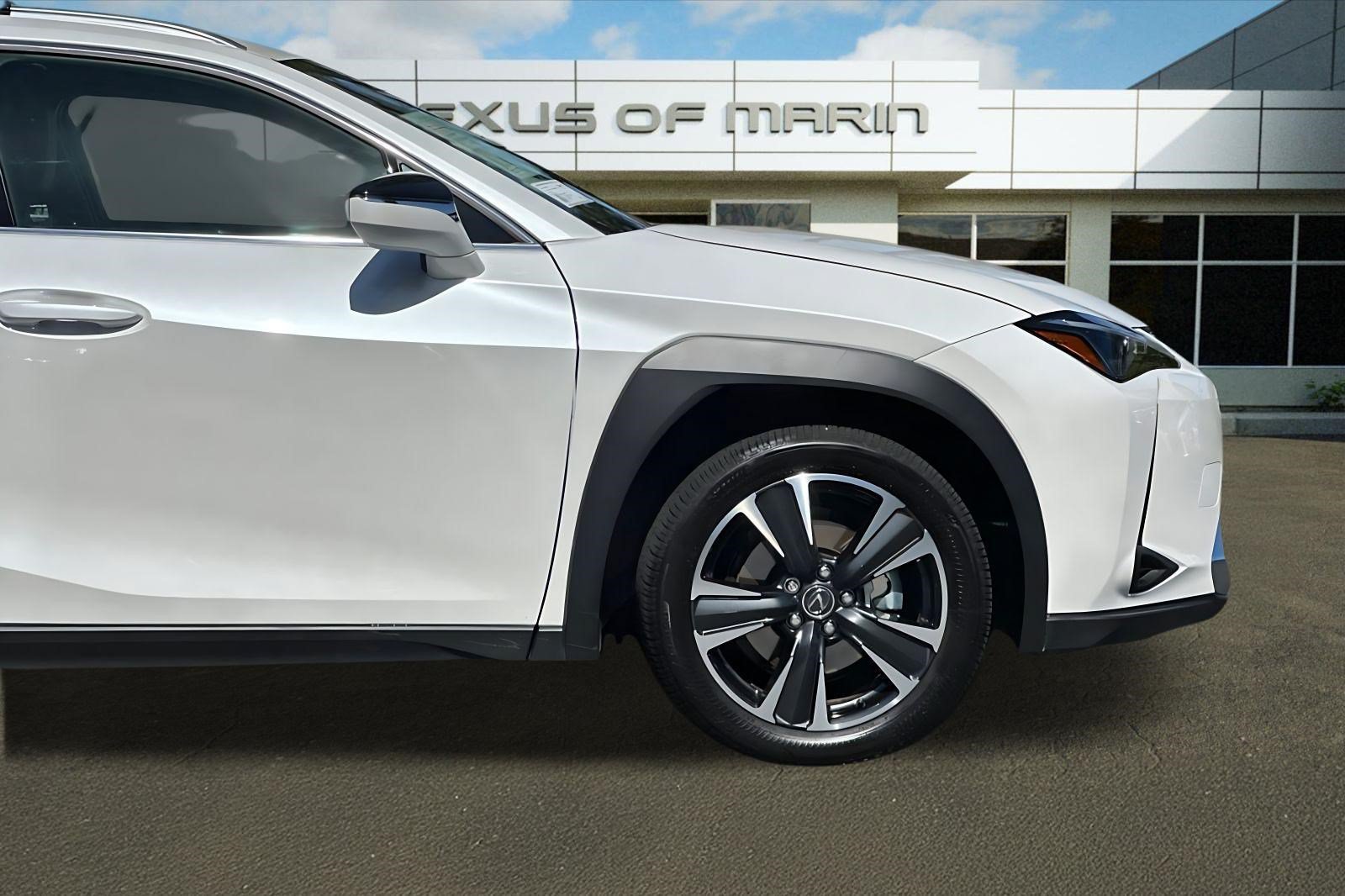 Used 2025 Lexus UX 300h FWD w/ Accessory Package (Z2) image 35