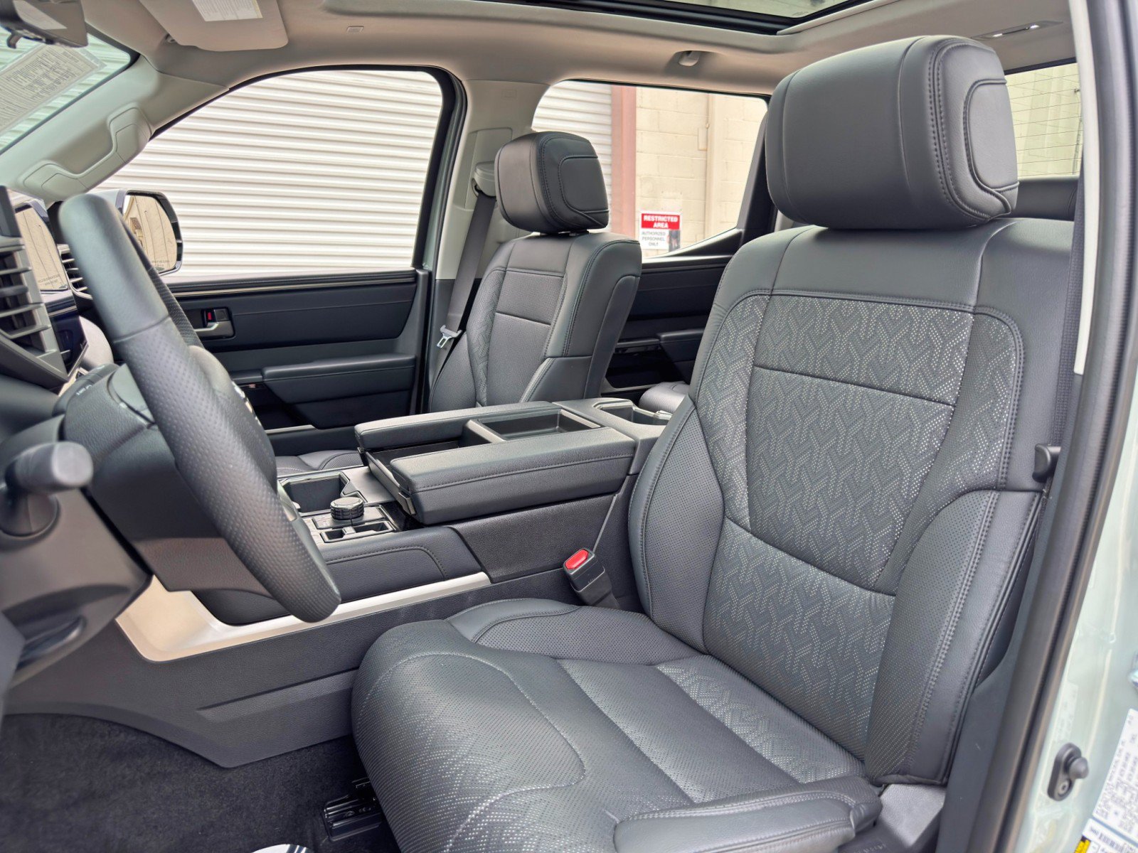 Used 2024 Toyota Tundra Limited AWD/4WD image 41