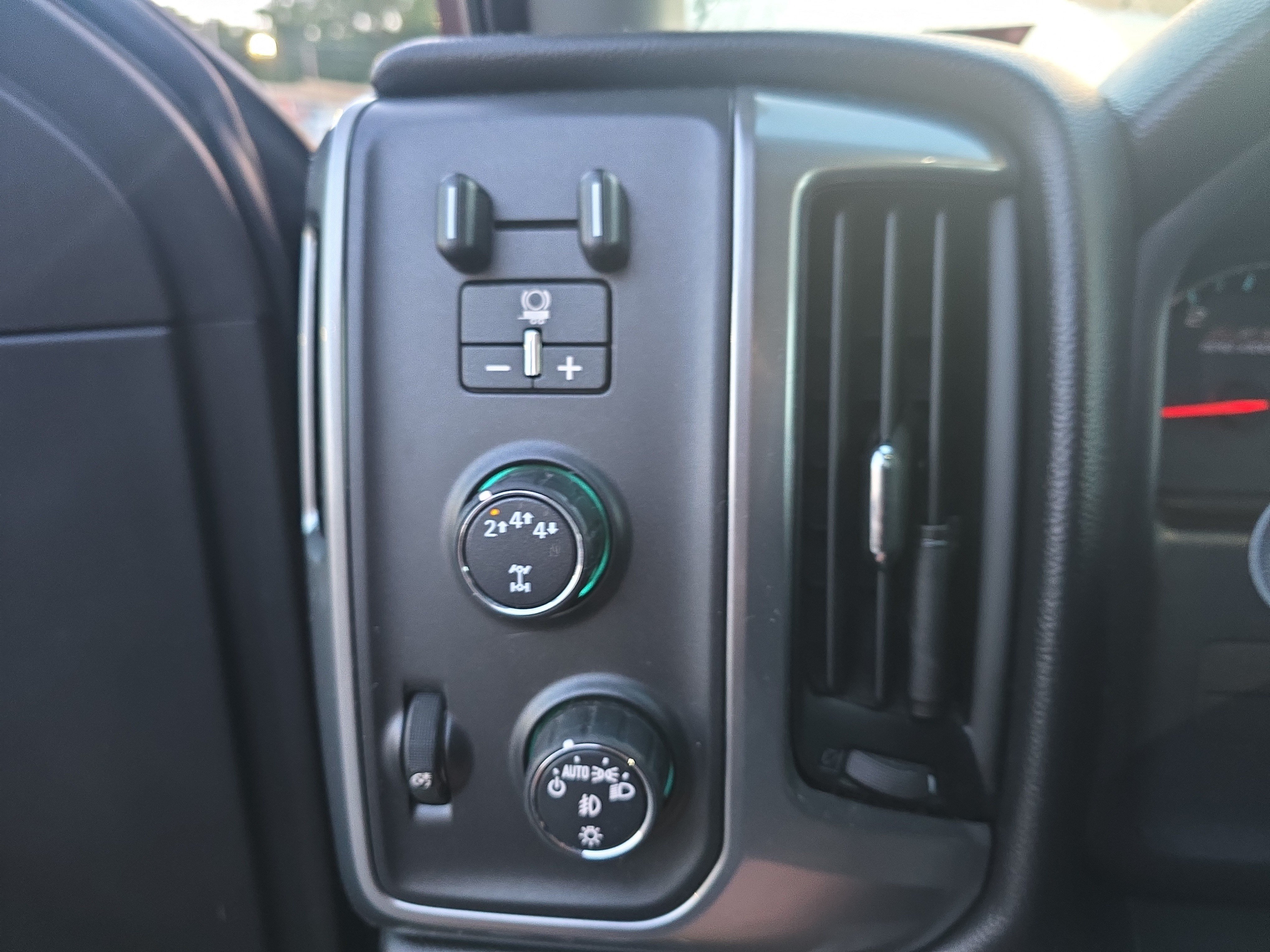 Used 2017 Chevrolet Silverado 2500 LT w/ LT Convenience Package AWD/4WD image 21
