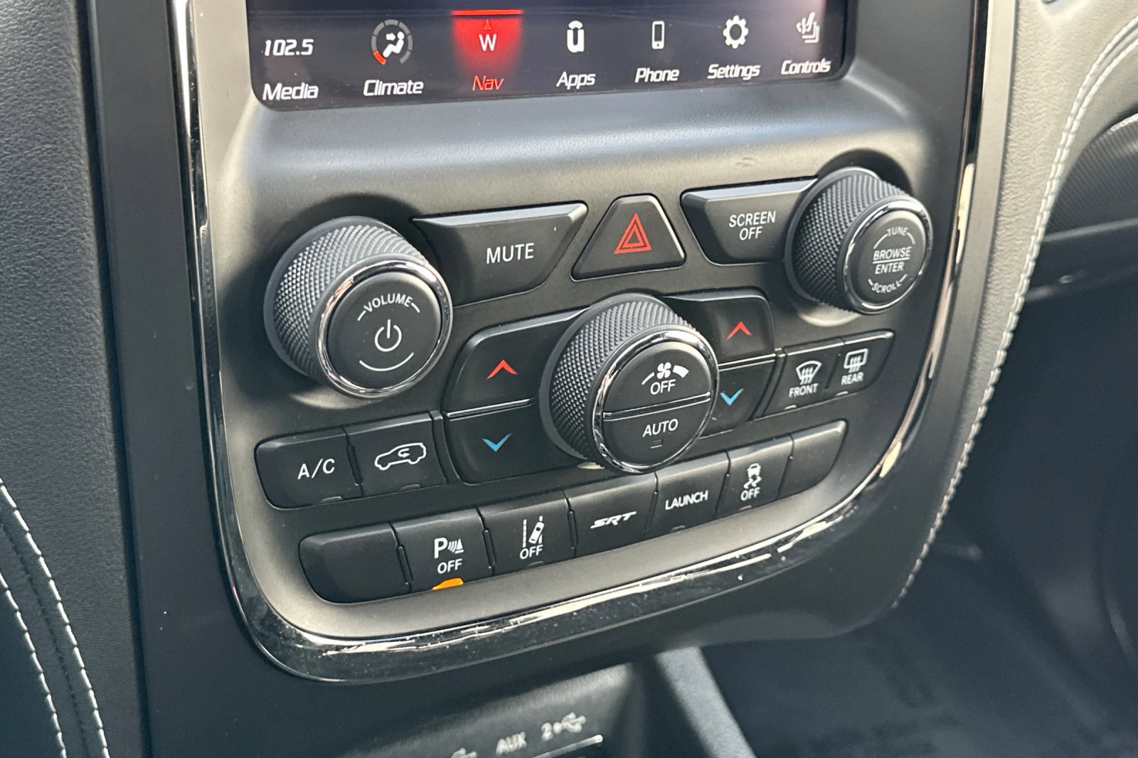 Used 2018 Dodge Durango SRT w/ SRT Interior Appearance Group image 32