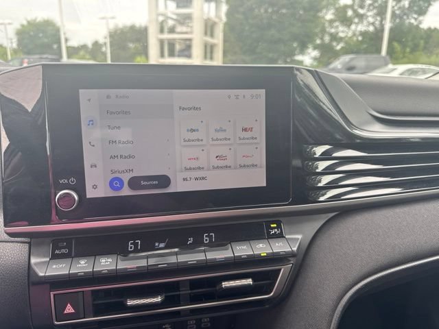 Used 2025 Toyota Camry LE FWD image 12