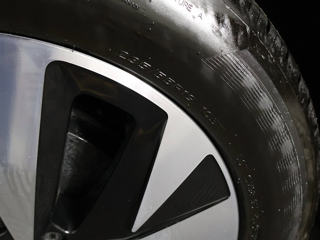 Used 2024 Volkswagen ID.4 2WD image 21