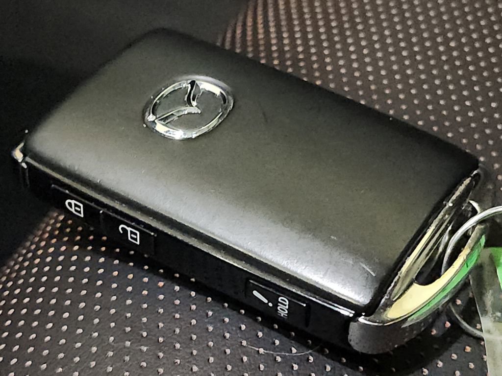 Certified 2025 MAZDA MAZDA3 Hatchback w/Premium Plus Pkg image 38