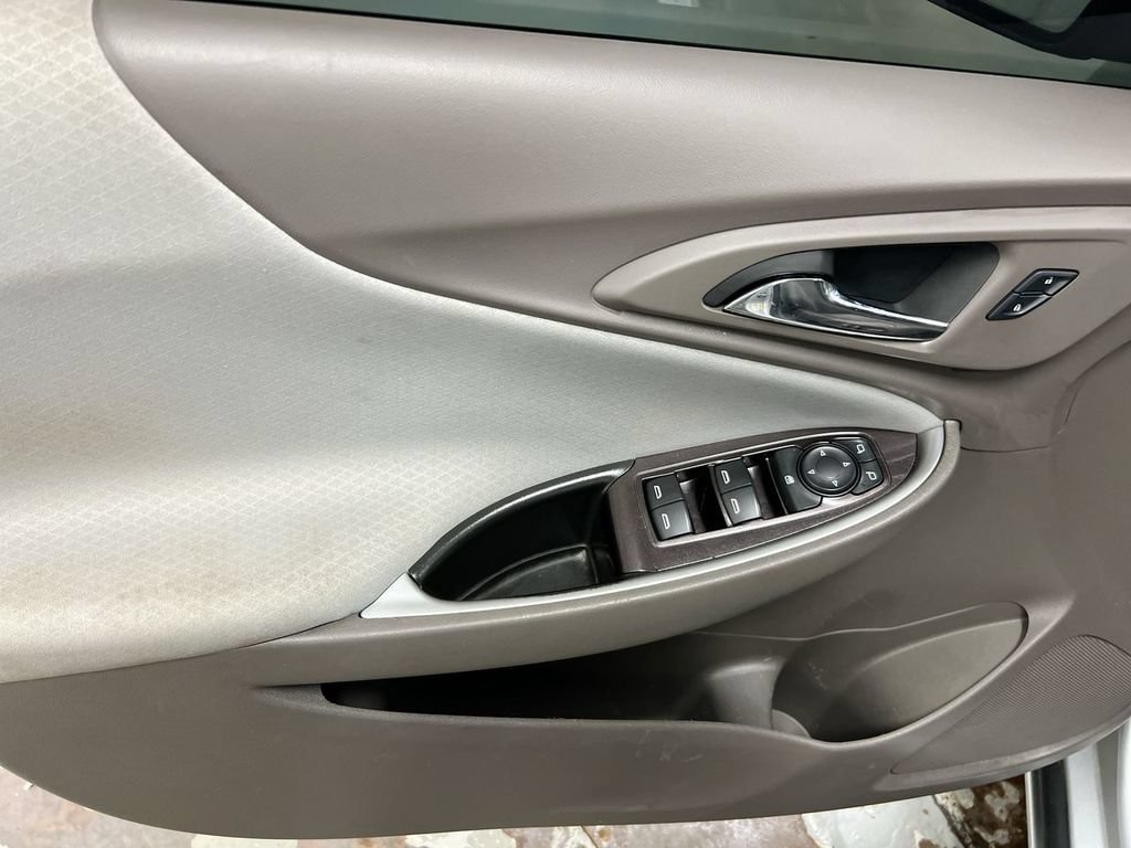 Used 2017 Chevrolet Malibu LS FWD image 20