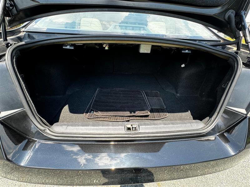 Used 2011 Subaru Legacy 3.6R Limited AWD/4WD image 15