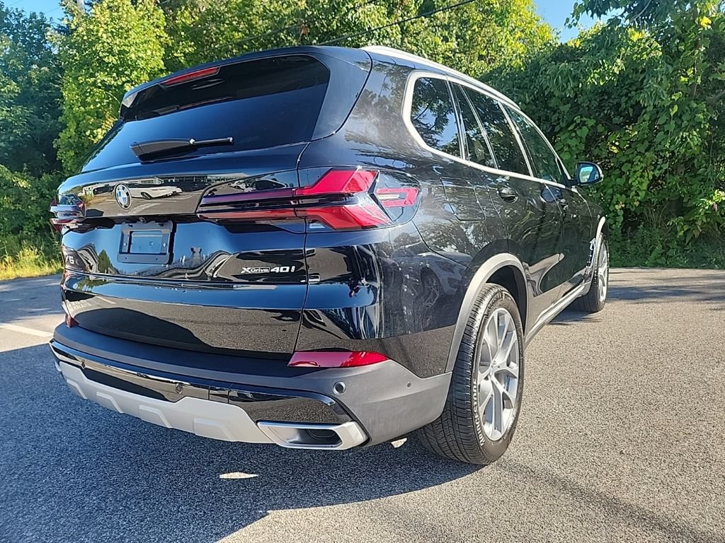 Used 2026 BMW X5 xDrive40i w/ Parking Assistance Package AWD/4WD image 5