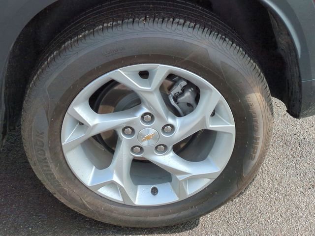 Used 2024 Chevrolet Trax LS w/ LS Convenience Package FWD image 25