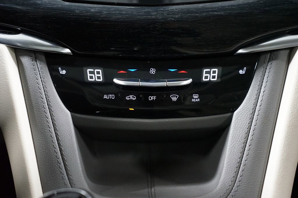 Used 2021 Cadillac XT6 Premium Luxury image 22