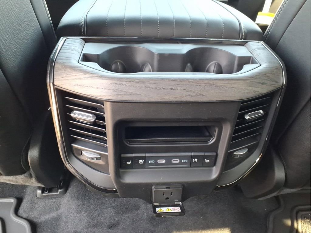 New 2026 RAM 1500 Limited image 10