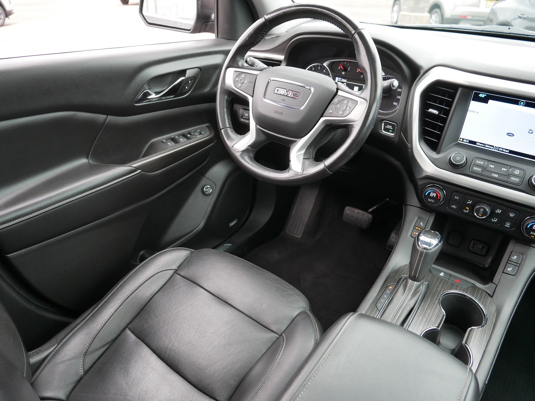 Used 2018 GMC Acadia SLT image 9