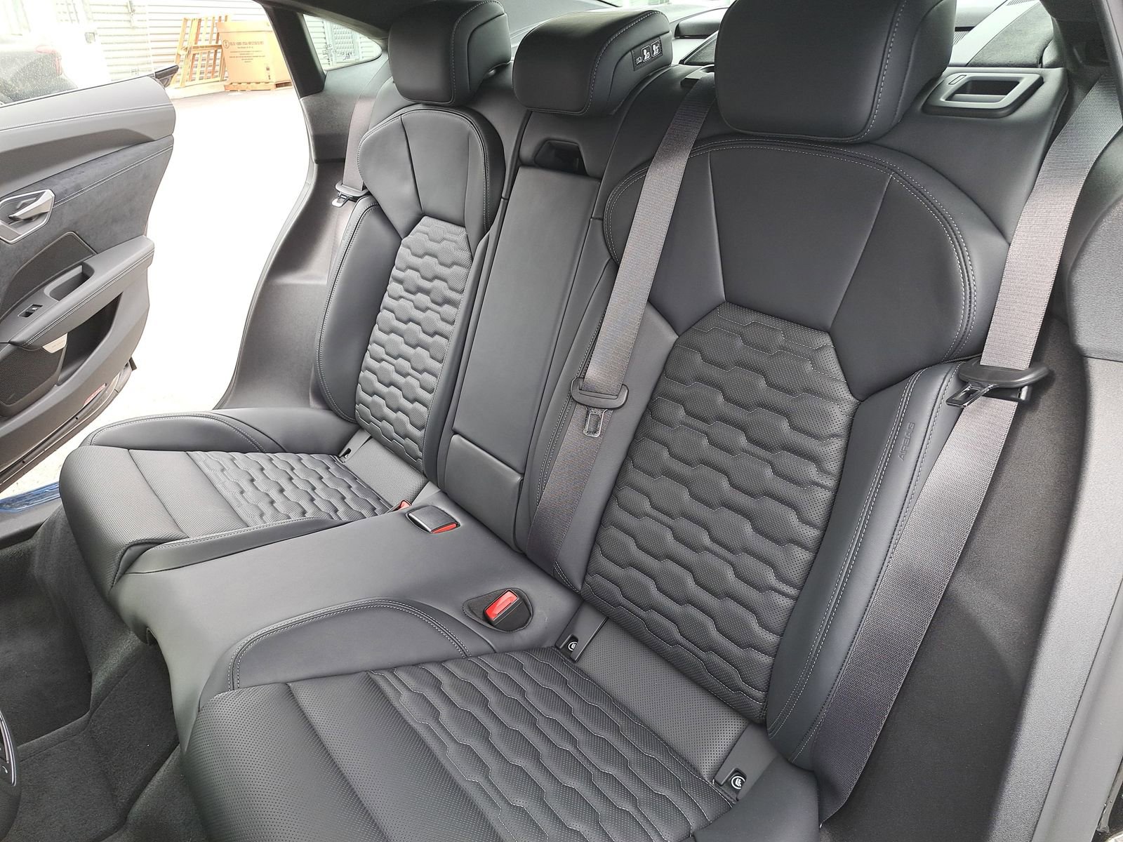 New 2026 Audi RS e-tron GT performance image 14