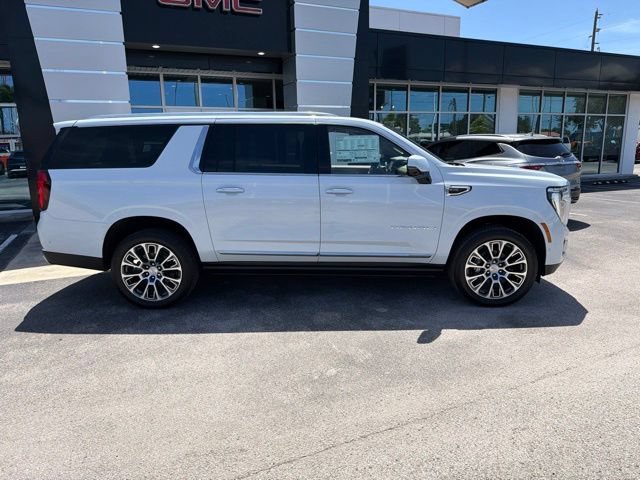 New 2026 GMC Yukon XL Denali w/ Denali Reserve Package AWD/4WD image 10