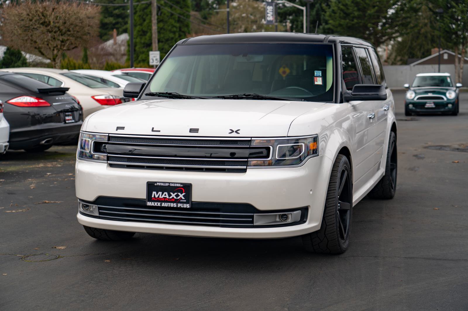 Used 2019 Ford Flex Limited w/ Equipment Group 303A AWD/4WD image 4
