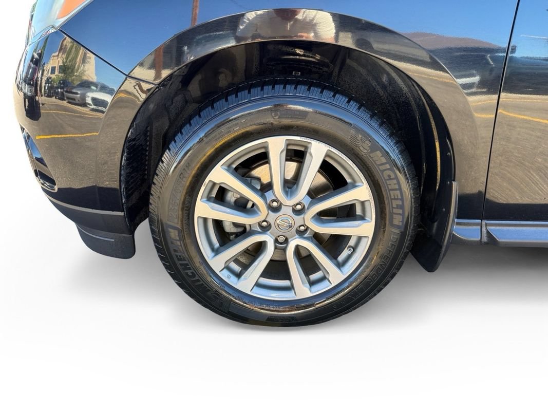 Used 2013 Nissan Pathfinder S AWD/4WD image 9