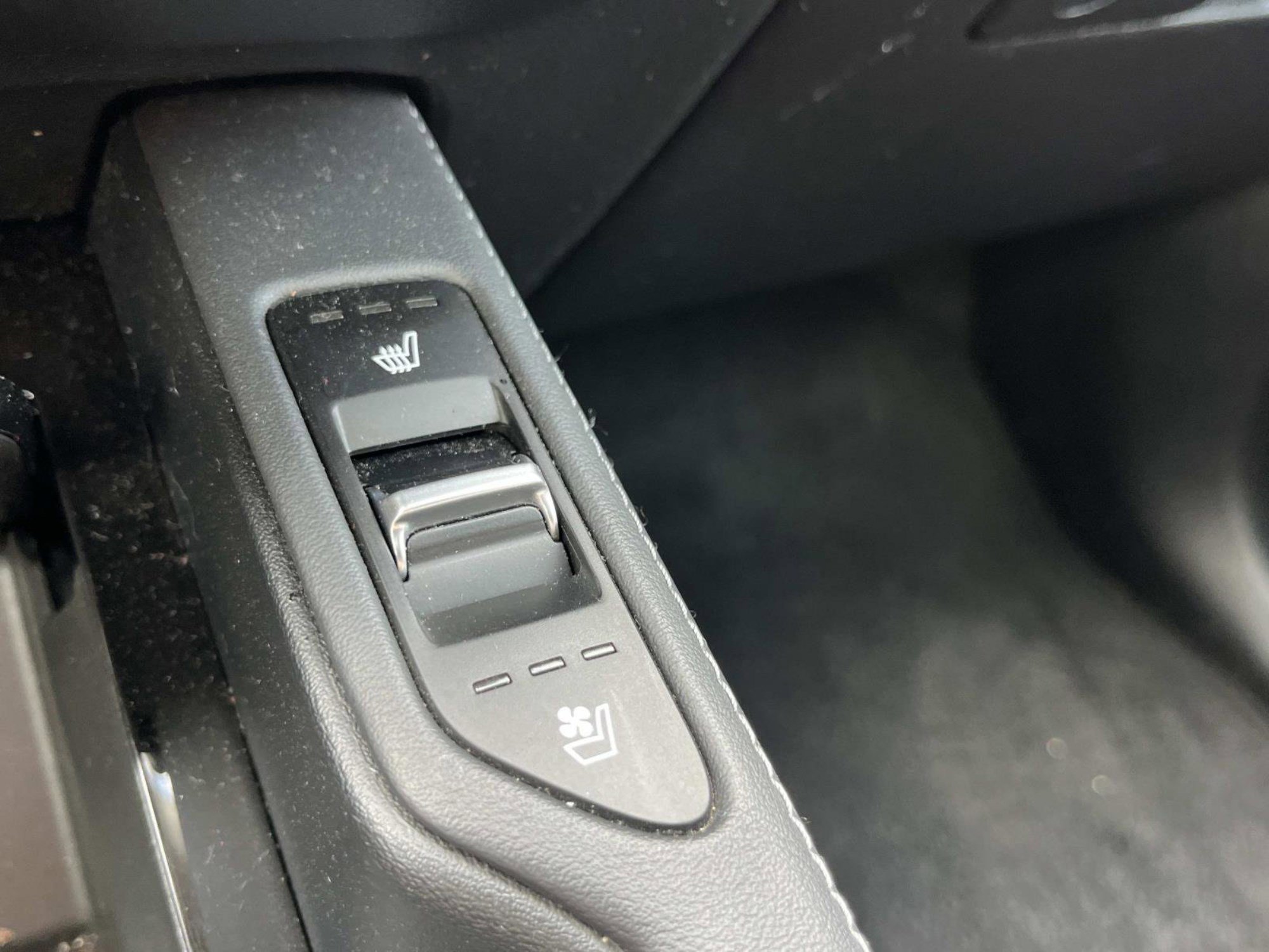 Used 2022 Kia Telluride SX w/ SX Prestige Package image 39