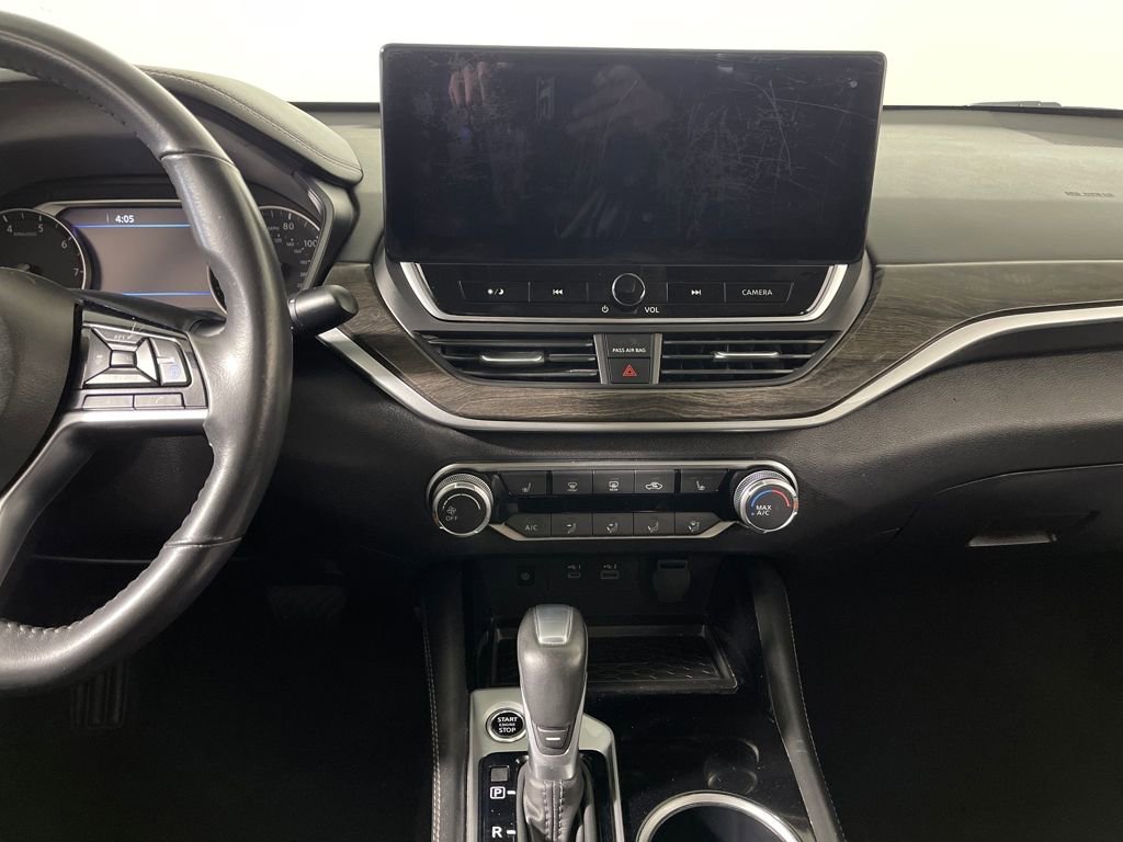 Used 2024 Nissan Altima 2.5 SV w/ SV Premium Package image 16