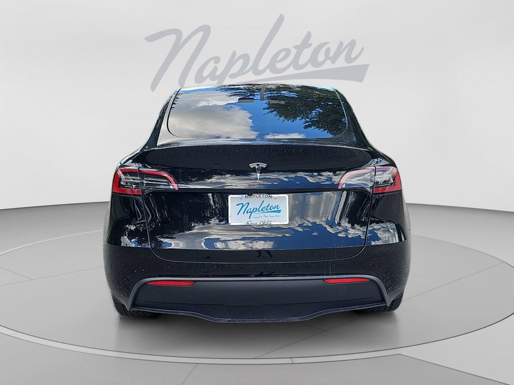 Used 2025 Tesla Model Y Long Range RWD image 4