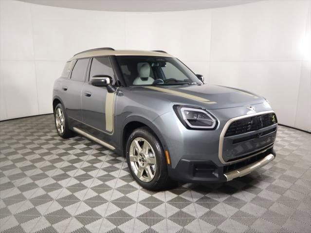 New 2025 MINI Cooper Countryman SE w/ Comfort Package Max AWD/4WD image 3