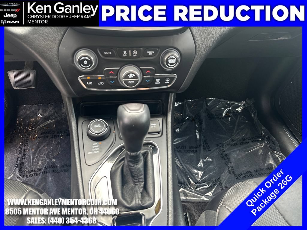 Used 2019 Jeep Cherokee Limited AWD/4WD image 18