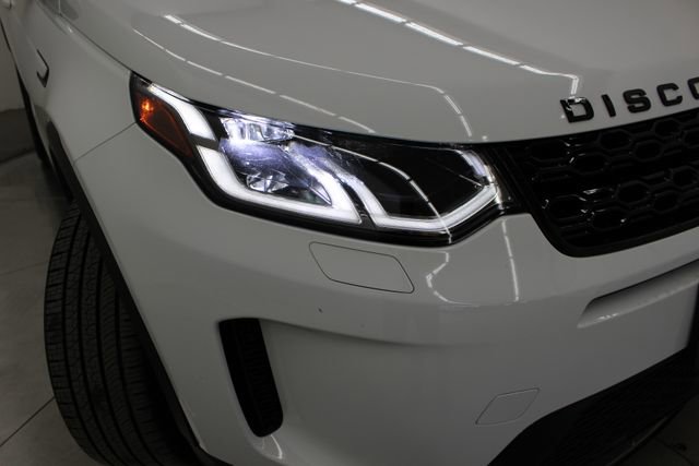 Used 2023 Land Rover Discovery Sport SE image 4