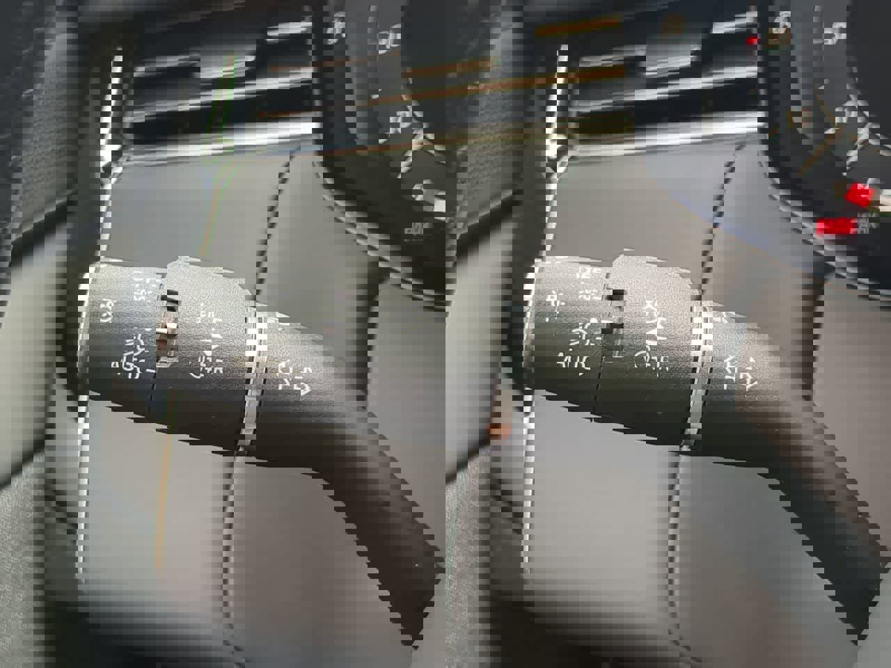 Used 2024 Land Rover Range Rover Sport Dynamic SE image 27