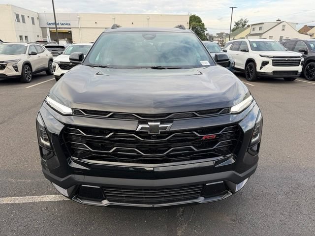 New 2027 Chevrolet Equinox RS w/ LPO, Floor Liner Package FWD image 2