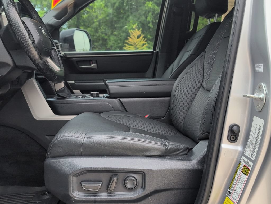Used 2025 Toyota Tundra SR5 w/ SR5 Premium Package AWD/4WD image 12