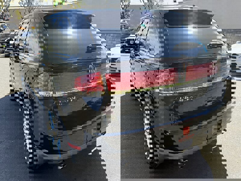 Used 2010 Lincoln MKX 2WD image 9