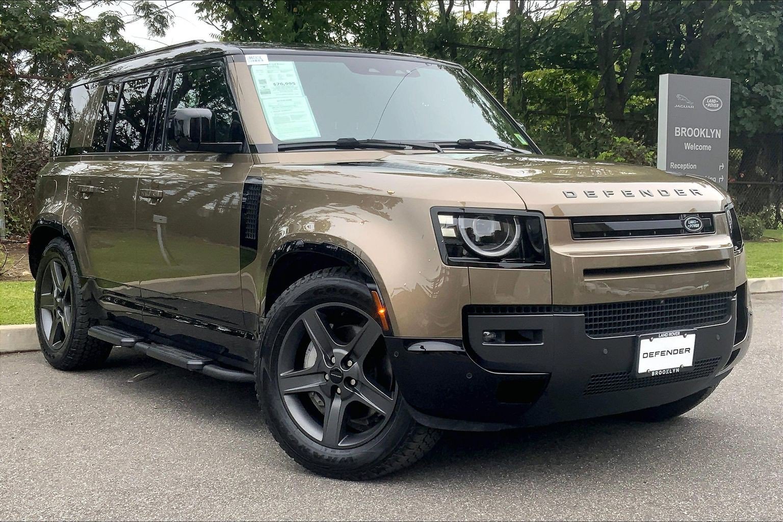 Certified 2026 Land Rover Defender 110 X-Dynamic SE AWD/4WD image 2