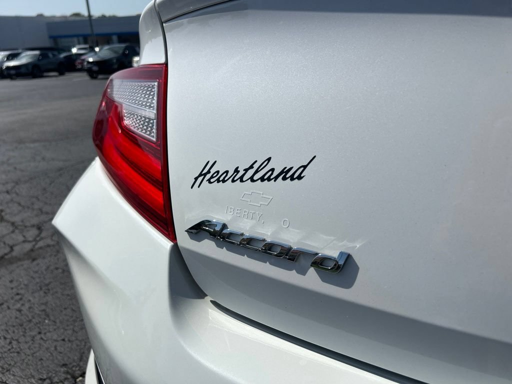 Used 2017 Honda Accord EX-L image 12