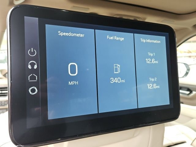 New 2026 GMC Yukon XL Denali w/ Denali Reserve Package image 28