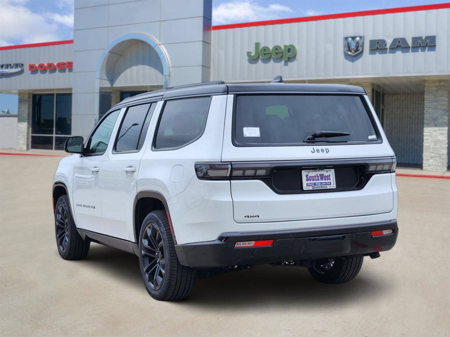 New 2026 Jeep Grand Wagoneer Summit AWD/4WD image 4