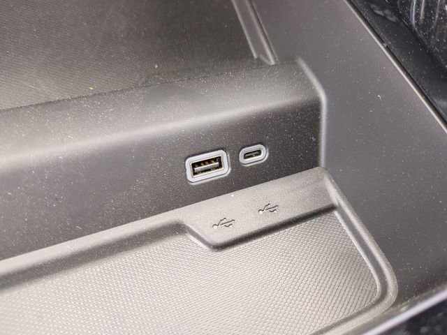 New 2026 Chevrolet Suburban High Country image 22