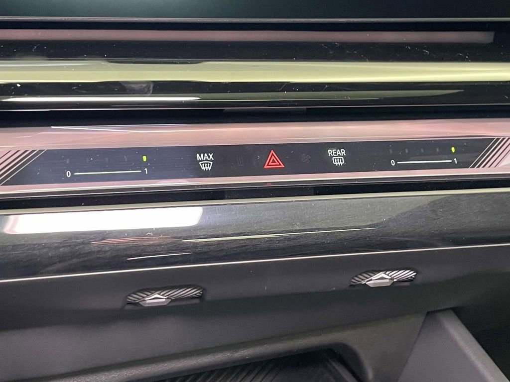 New 2026 BMW 550e xDrive AWD/4WD image 27