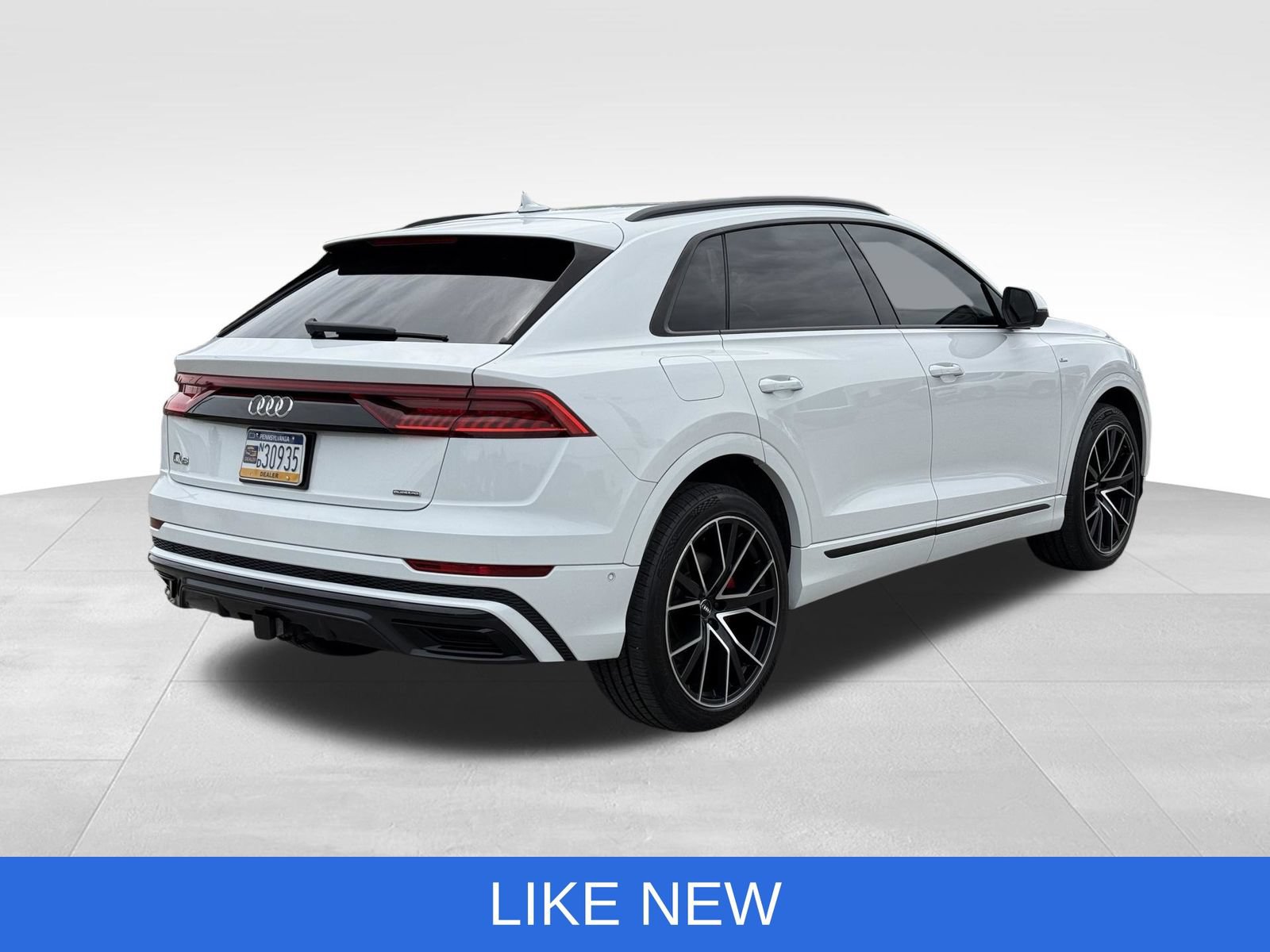 Used 2019 Audi Q8 Prestige w/ Luxury Package AWD/4WD image 11