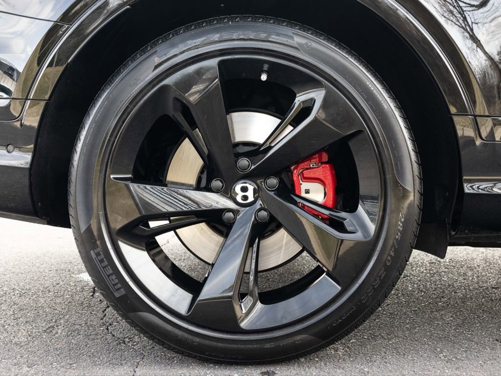 Used 2025 Bentley Bentayga V8 image 86