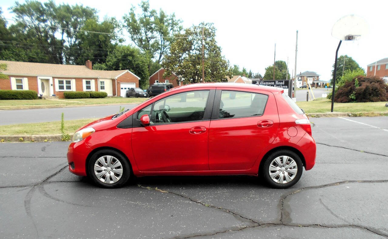 Used 2014 Toyota Yaris L FWD image 5