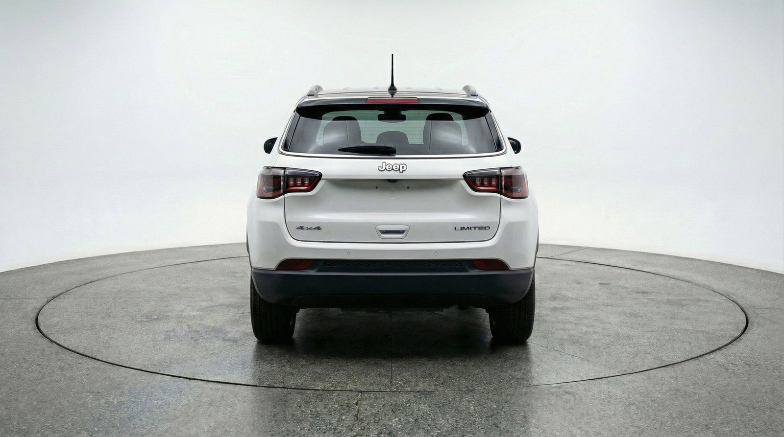 Used 2025 Jeep Compass Limited image 7