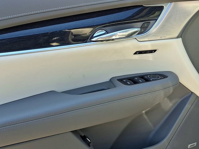 Certified 2025 Cadillac XT6 Premium Luxury w/ LPO, Floor Liner Package image 12