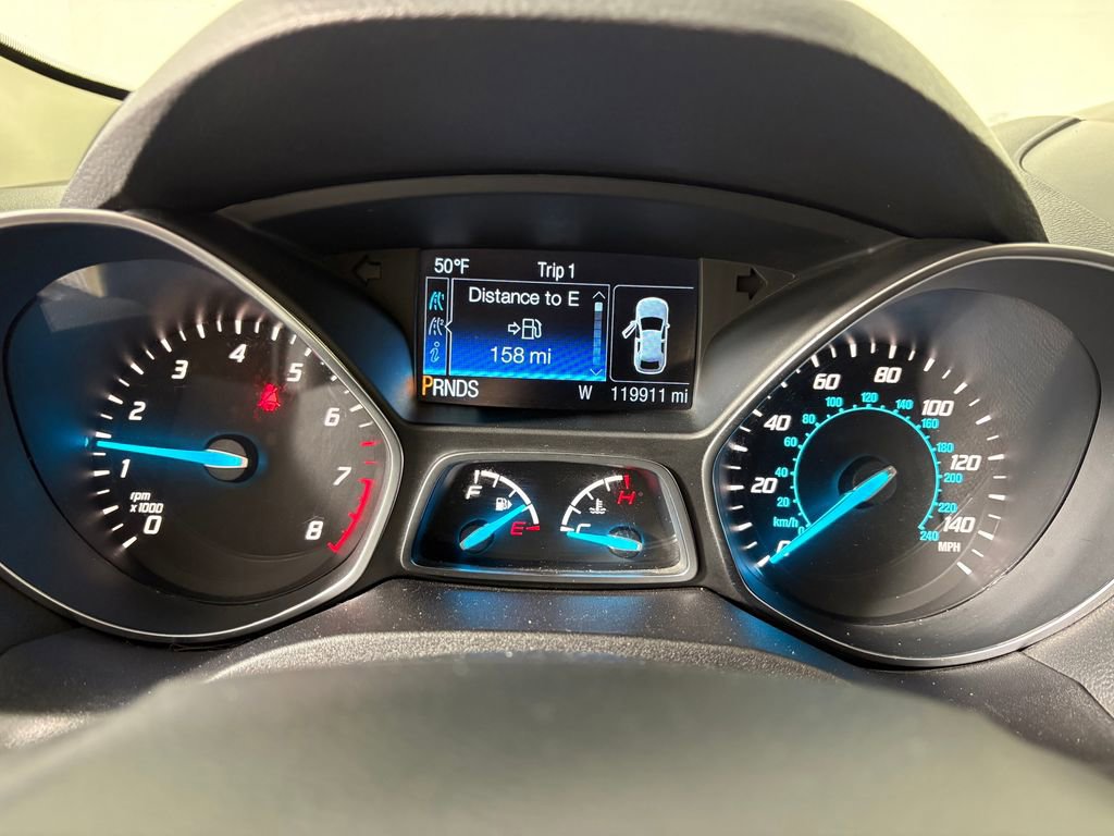 Used 2015 Ford Escape Titanium w/ Equipment Group 301A AWD/4WD image 16