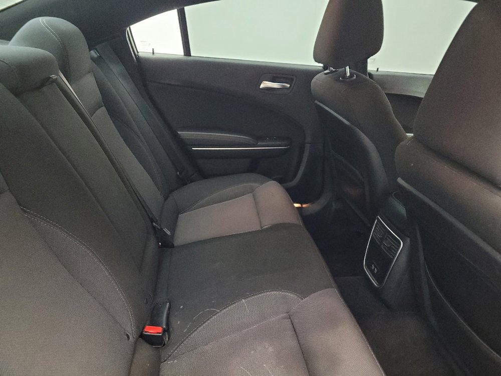 Used 2018 Dodge Charger SXT image 19