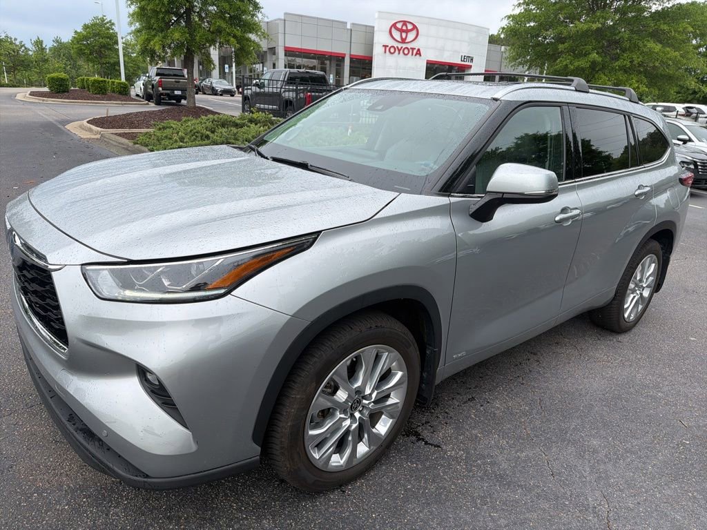 Used 2022 Toyota Highlander Limited