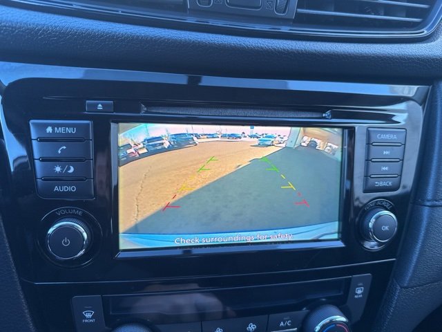 Used 2018 Nissan Rogue SV image 34