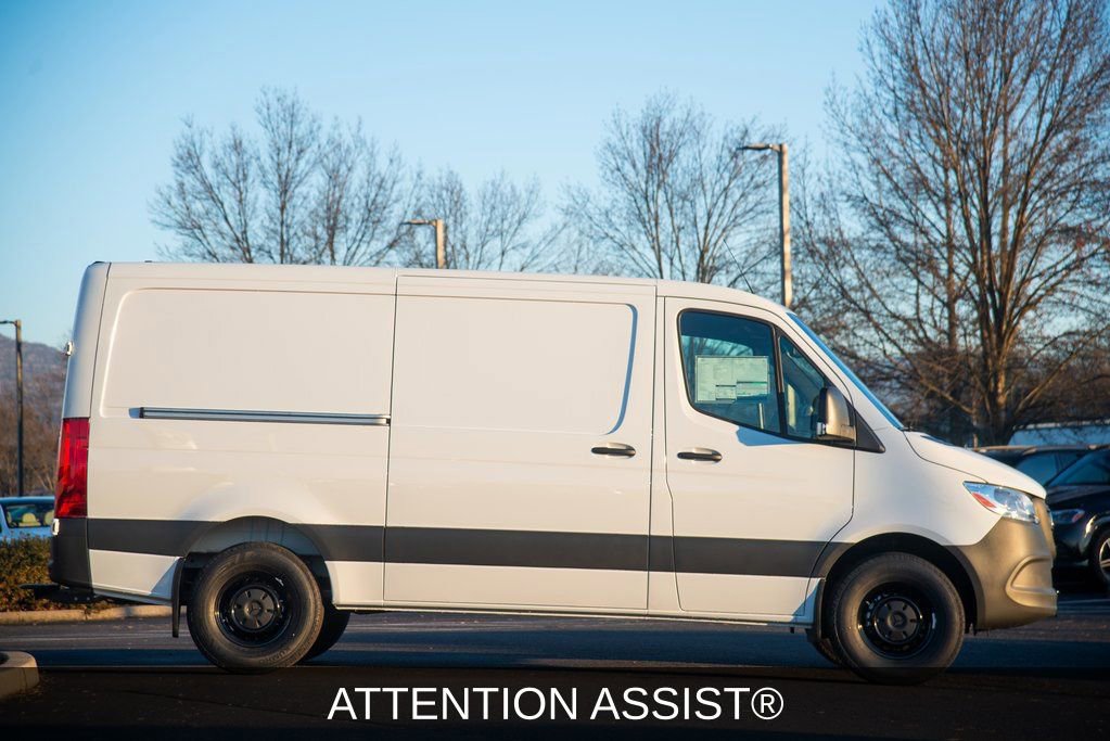 Used 2025 Mercedes-Benz Sprinter 2500 image 7