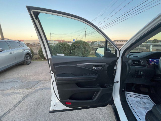 Used 2022 Honda Pilot Special Edition image 9