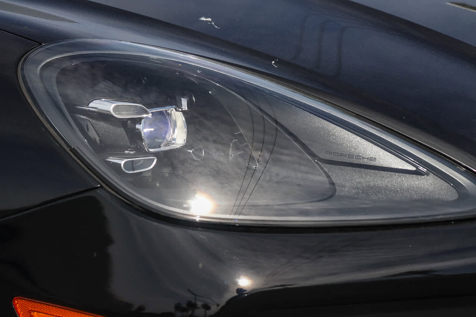 Used 2021 Porsche Cayenne w/ Driver Memory Package image 4